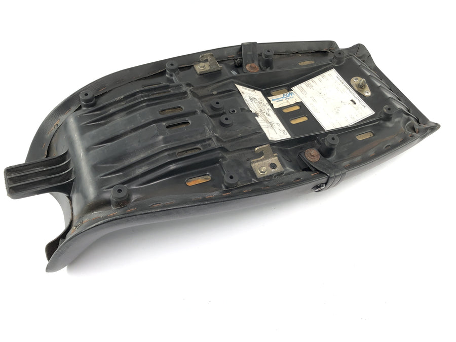 Triumph Daytona 900 T300 [1993] - Bünde motorcycle seat upholstered