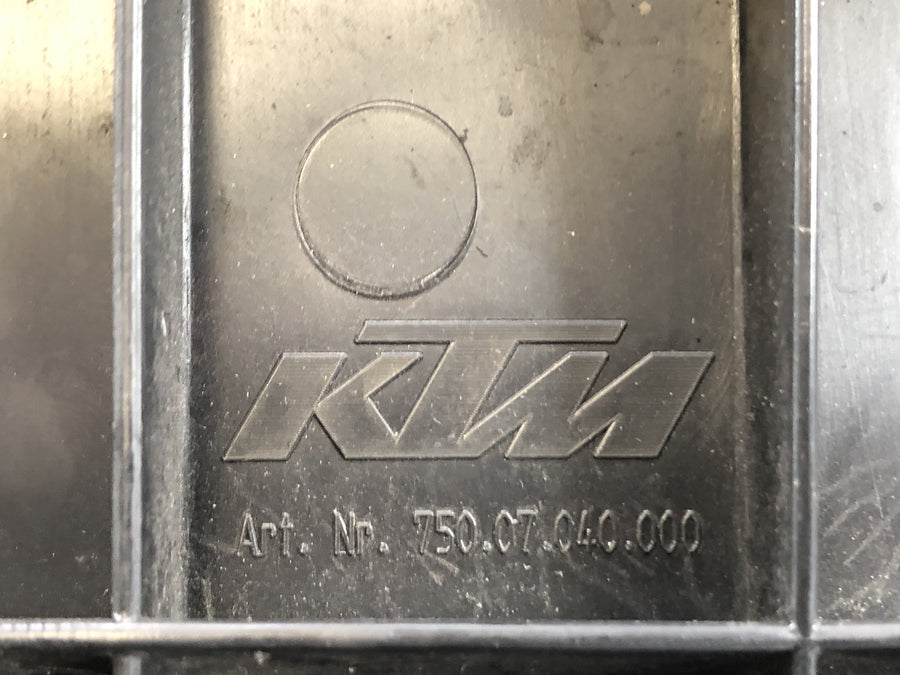 KTM 690 SM Prestige [2007] - Seat seat motorcycle seat seating area