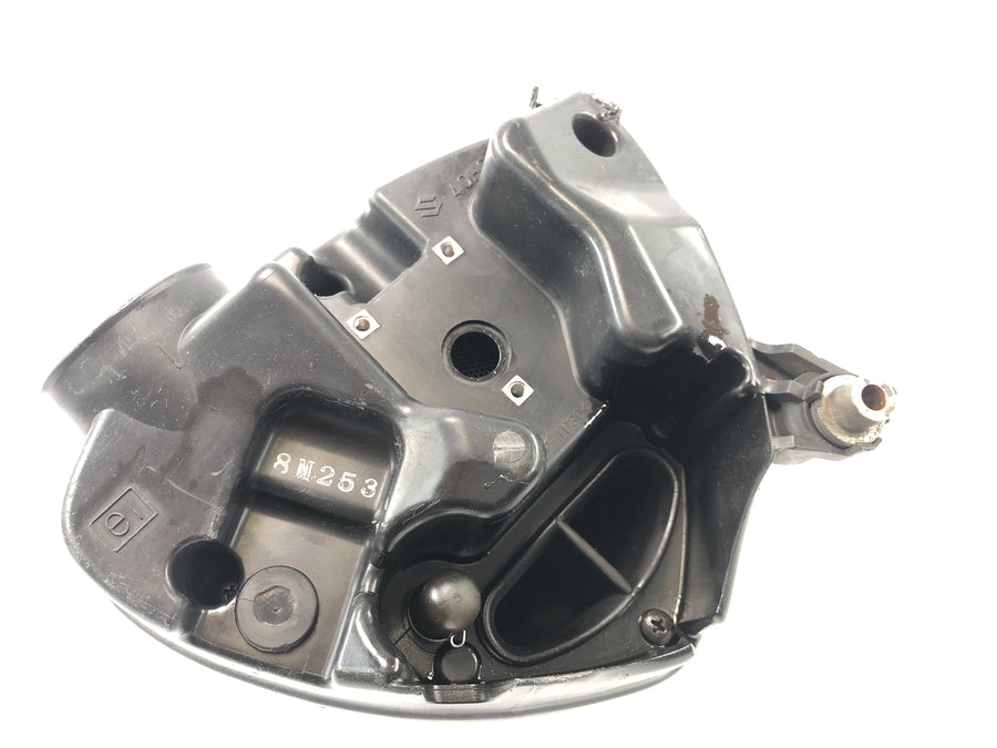 Suzuki VZ 1500 WVCU [2011] - Air filter box airbox air filter housing intake box
