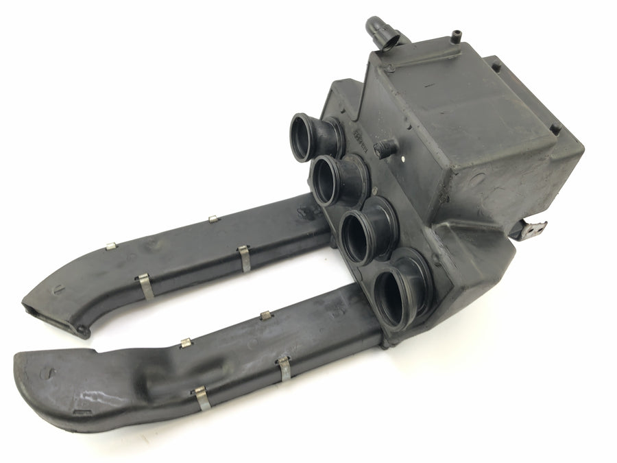 Kawasaki GPZ 1000 RX [1987] - Air filter box airbox