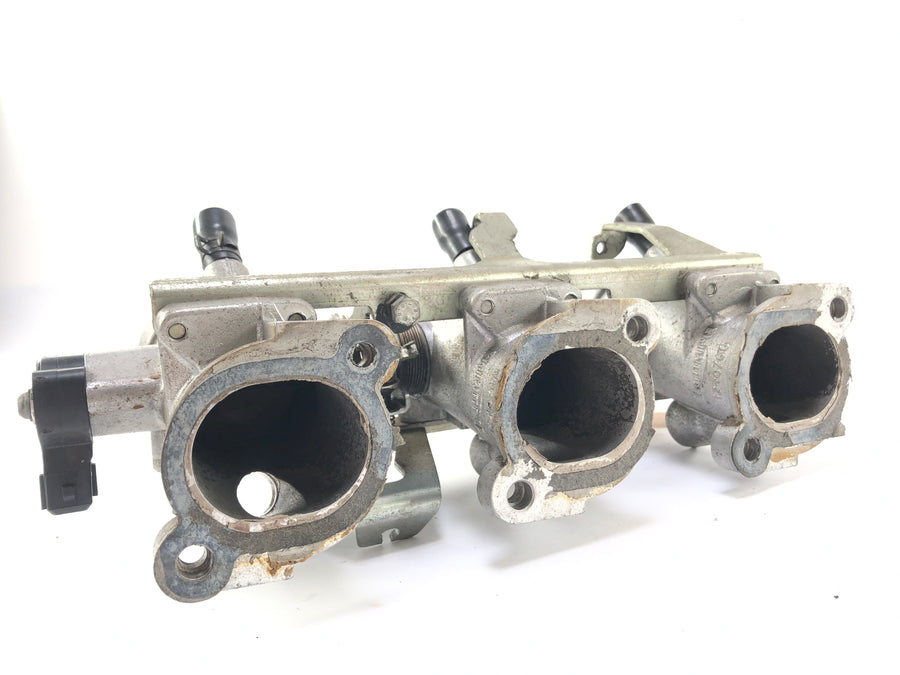 Triumph Daytona 955i T595 [1999] - Throttle body