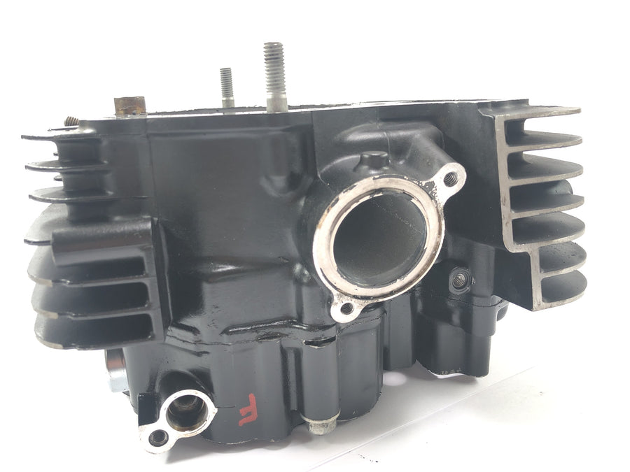 Kawasaki VN 1500 Classic VNT50D [2001] - cylinder head in front