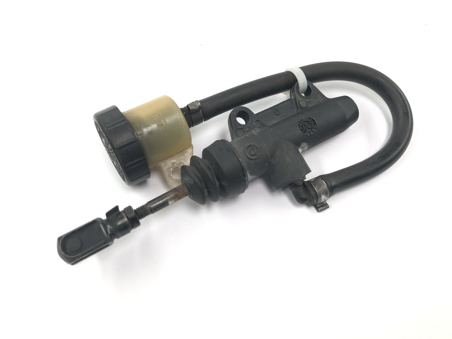 BMW F 650 GS R13 [2000] - Rear brake pump brake cylinder