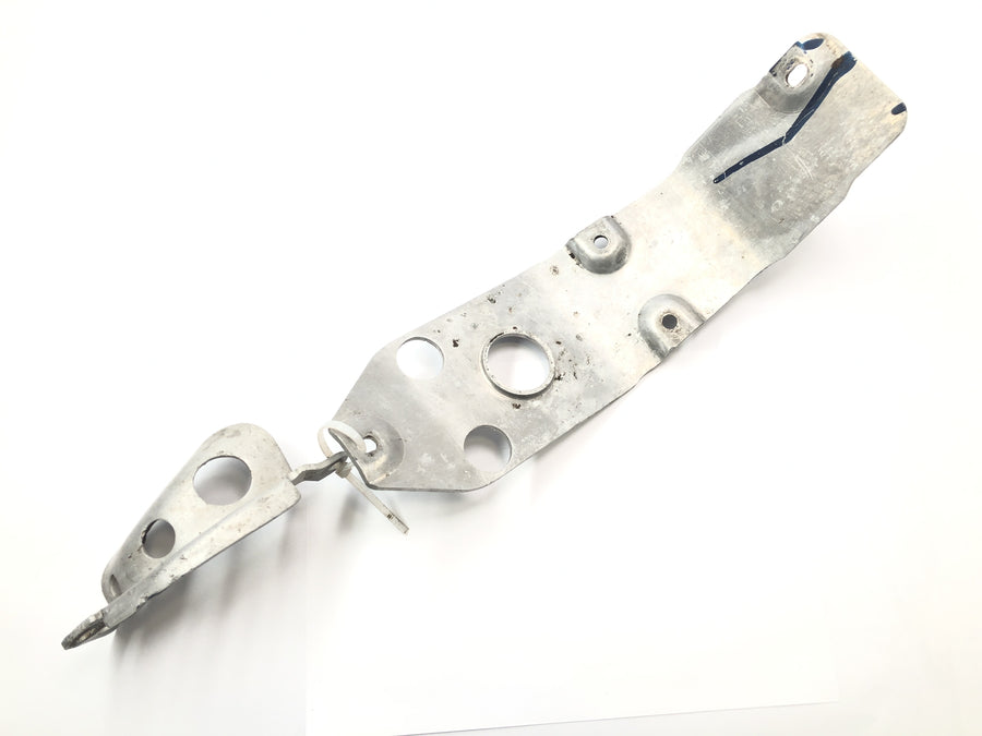 Yamaha YZ 426 F [2000] - Engine protection plate underrun protection