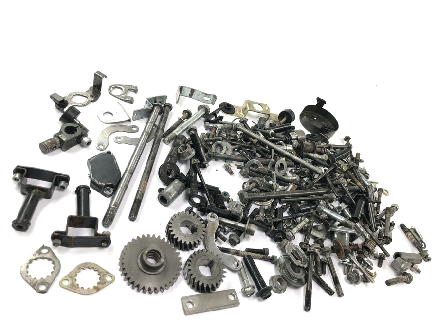 Suzuki RG 250 Gamma GJ21D [1987] - leftover parts and screws mixed lot