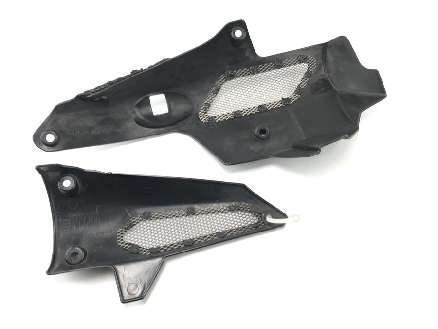 Moto Guzzi Stelvio 1200 4V [2009] - cladding ventilation grille side parts Air frame on the right and left