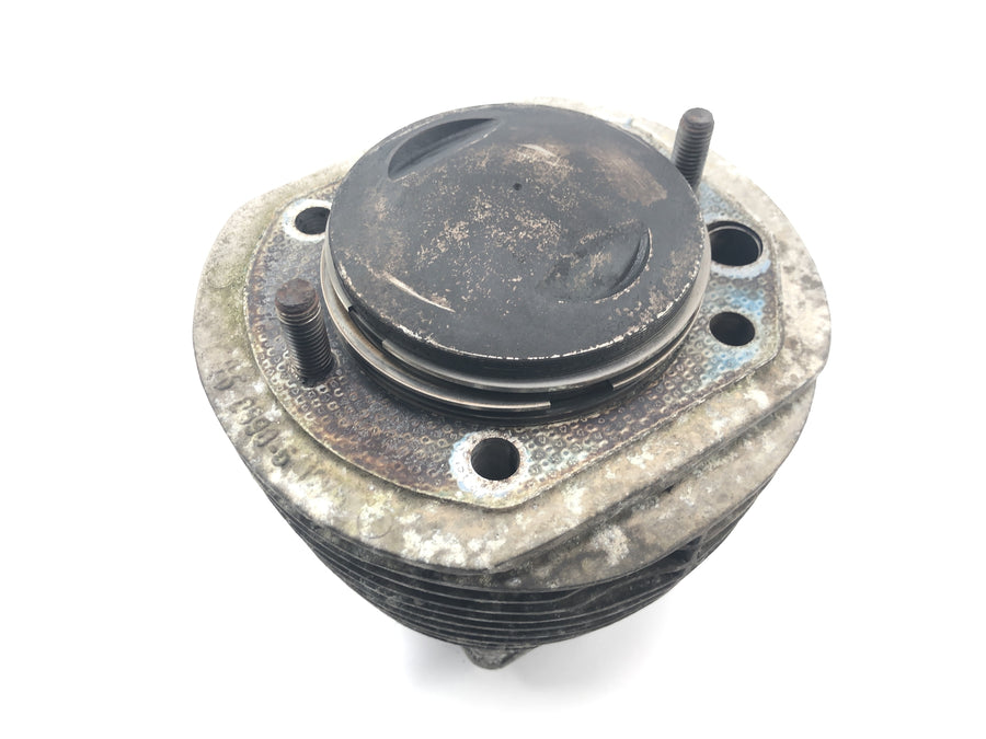 BMW R 100 GS 247E [1991] - cylinder with piston on the left