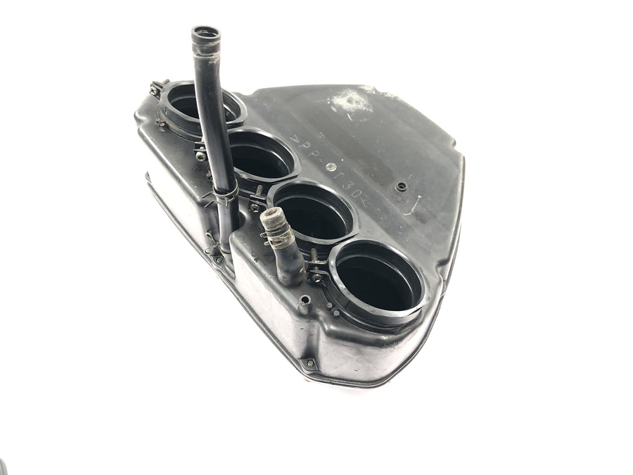 Yamaha YZF R1 RN04 [2001] - Air filter box airbox