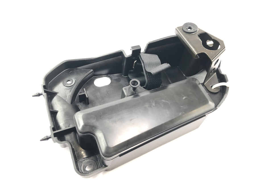 Kawasaki VN 1500 Mean Streak VN50T [2005] - Storage compartment tool compartment on the left