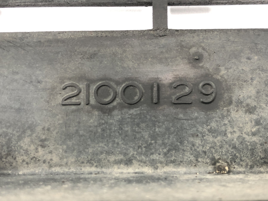 Triumph Daytona 900 T300D [1996] - Radiator grille, radiator cover, front radiator guard