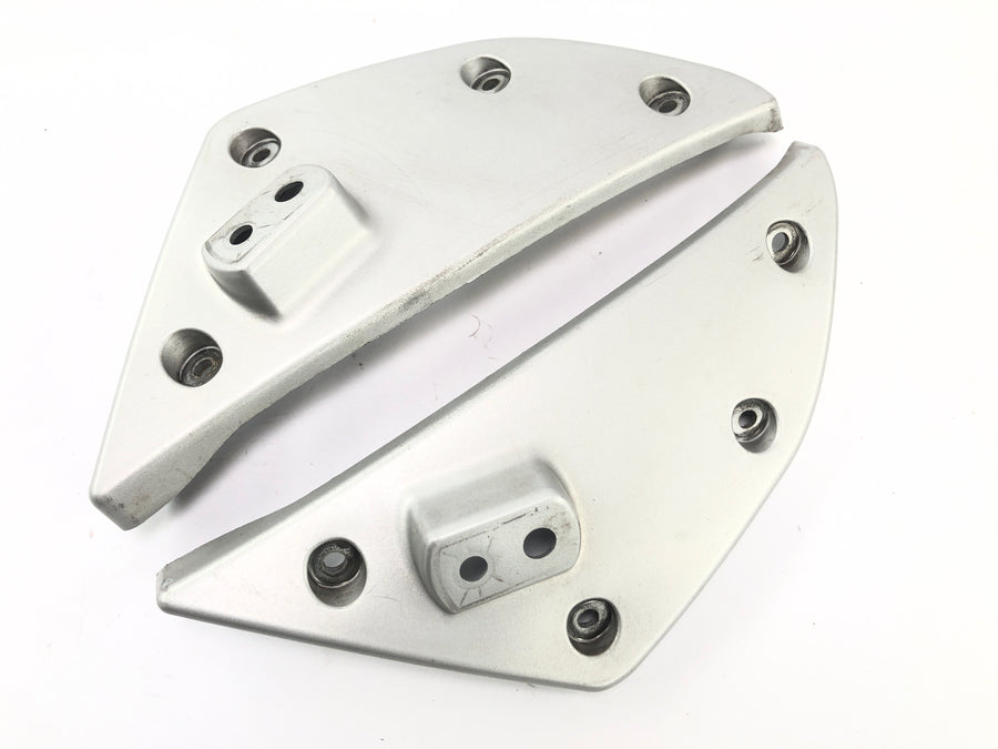 BMW F 650 GS R13 [2002] - In turn signaling cladding on the left and right