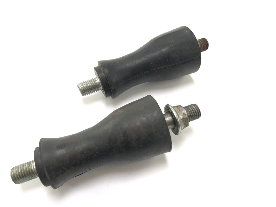 Yamaha XT 500 1U6 [1981] - Indicator mount indicator rubbers pair