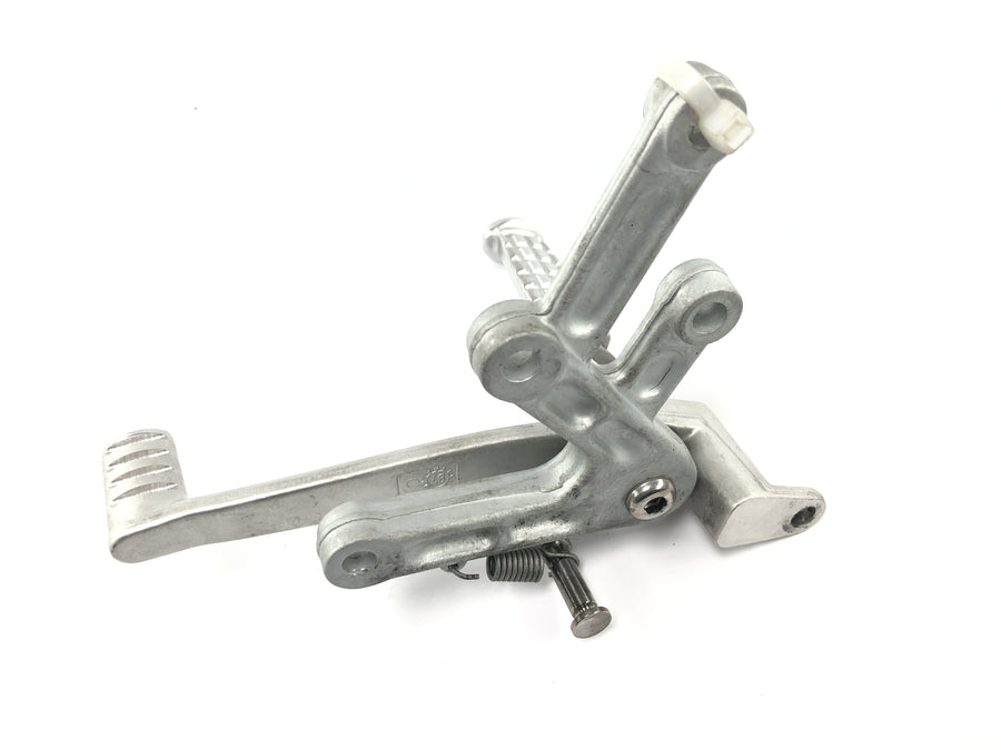 TRIUMPH DAYTONA 955I T595 [1998] - Footrest footrest holder with brake pedal on the right