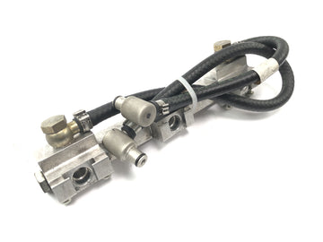 Triumph Speed ​​Triple T509 [1998] - Injector rail fuel supply
