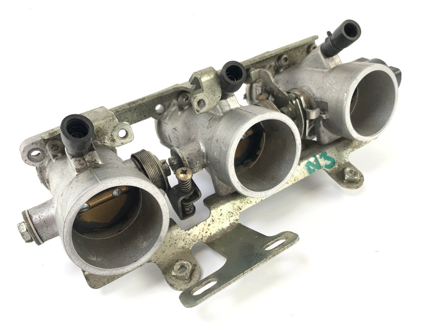 Triumph Daytona 955i T595 [1999] - Throttle body