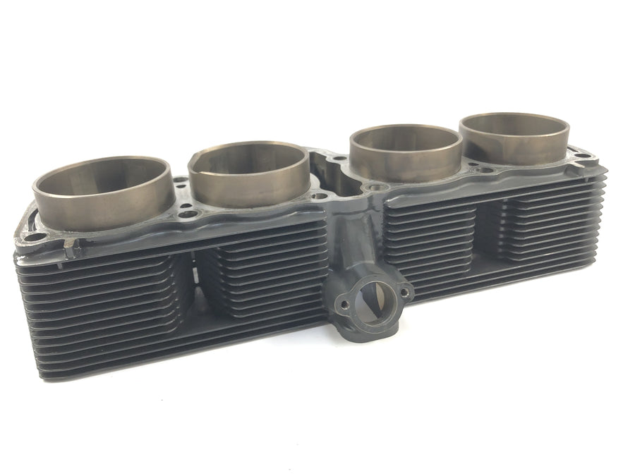 Suzuki GSX R 1100 GV73B [1990] - cylinder with pistons