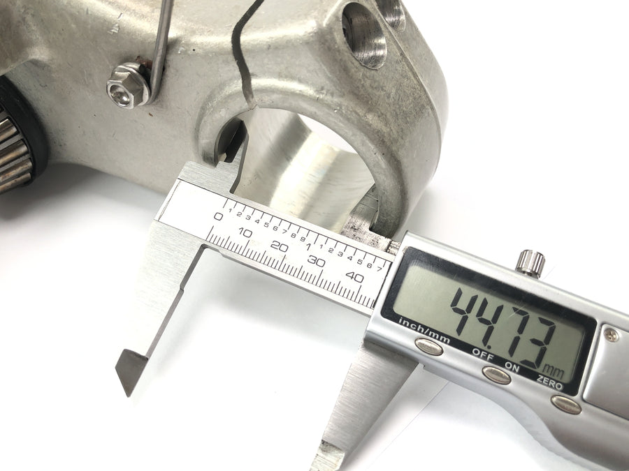 Triumph Speed ​​Triple T509 [1998] - lower fork clamp