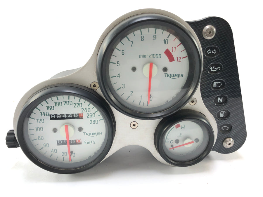 Triumph Daytona 955i T595 [1999] - Speedometer cockpit fittings