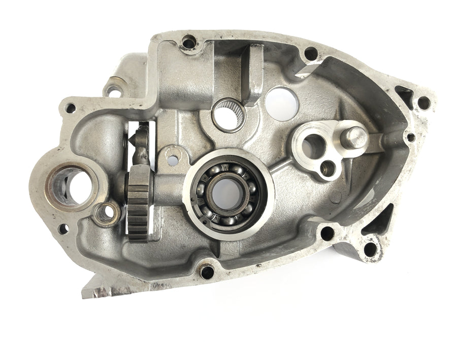 Triumph Bonneville T140V [1976] - gear cover inside