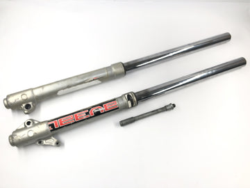 Yamaha TT 600 R DJ01 [1998] - Telegabel suspension fork with axis