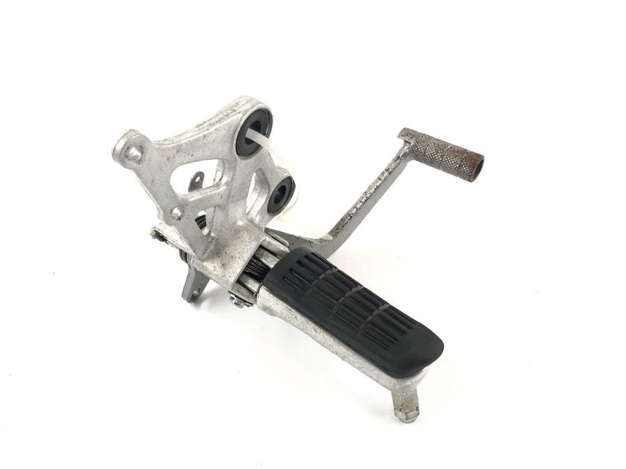 Honda CBR 1000 F SC24 [1991] - Right footrest with brake pedal