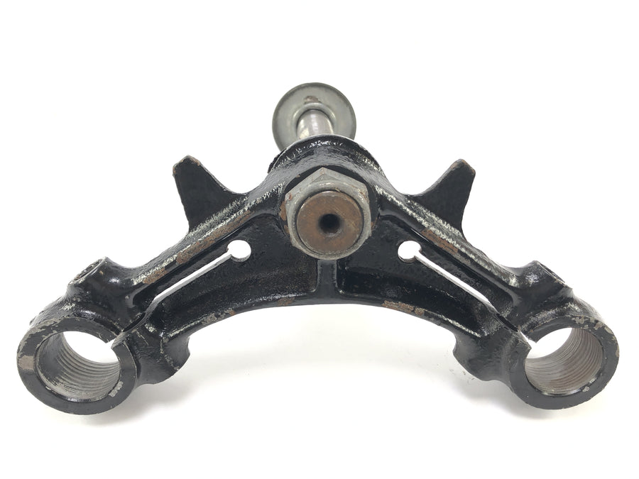 Moto Guzzi V7 Special [1971] - lower triple clamp
