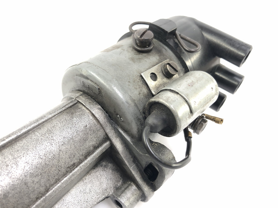 Moto Guzzi V7 Special [1971] - Ignition distributor