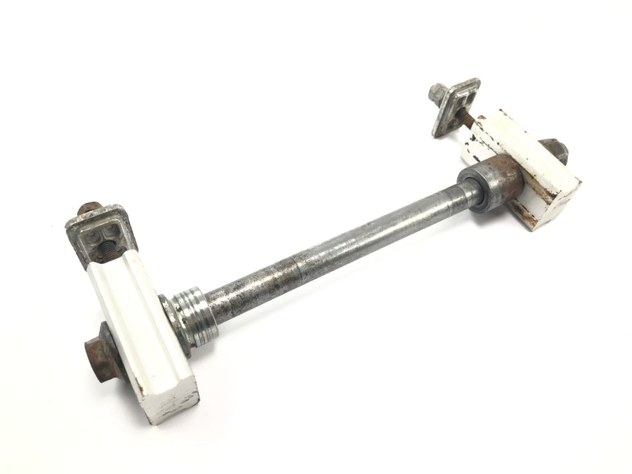 Honda FT 500 PC07 [1983] - Rear axle with chain tensioner