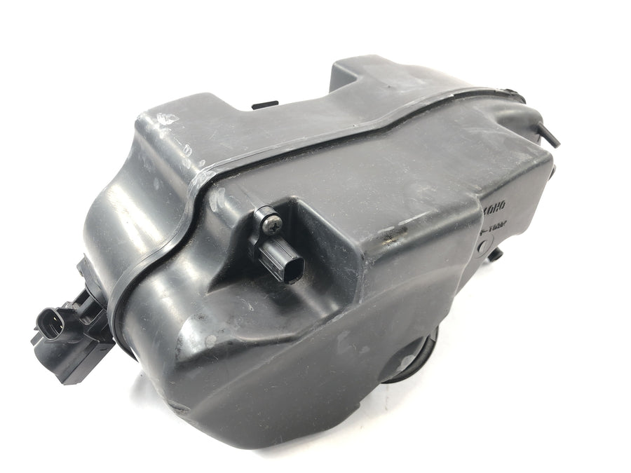 Suzuki VZ 1500 WVCU [2011] - Air filter box airbox air filter housing intake box