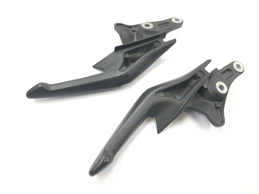 Honda CBR 125 R JC50 [2012] - Pillion grips pair