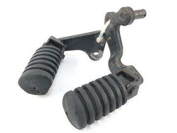 Yamaha XT 550 5Y3 [1982] - driver's footrests left and right