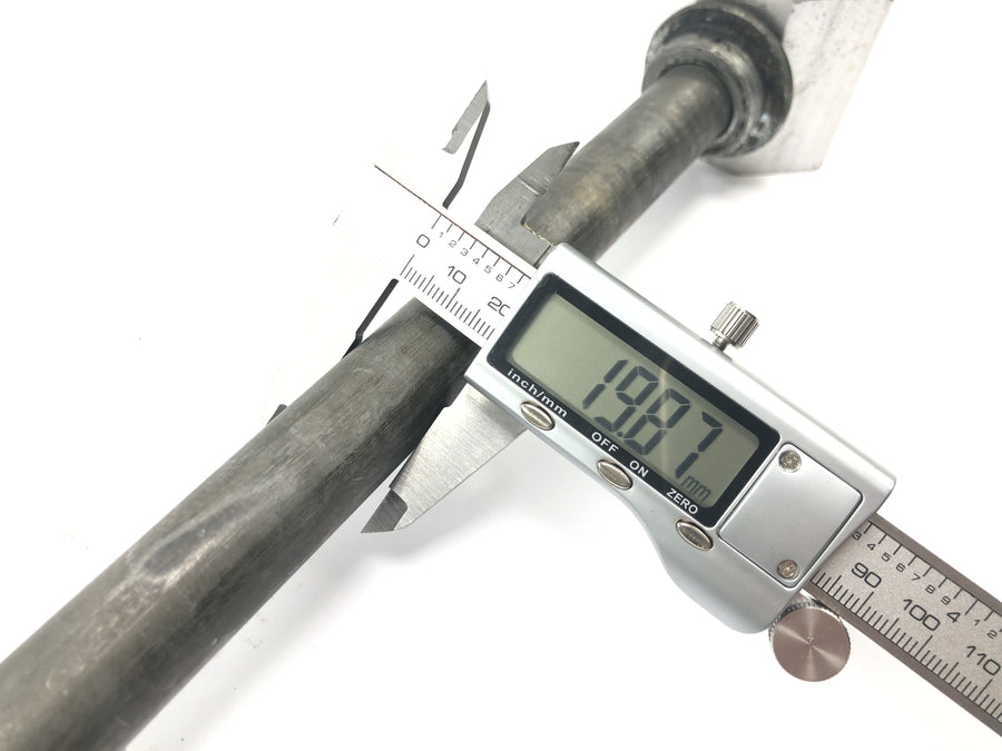 Yamaha XJR 1300 RP02 [1999] - rear wheel axle axle rear wheel axle