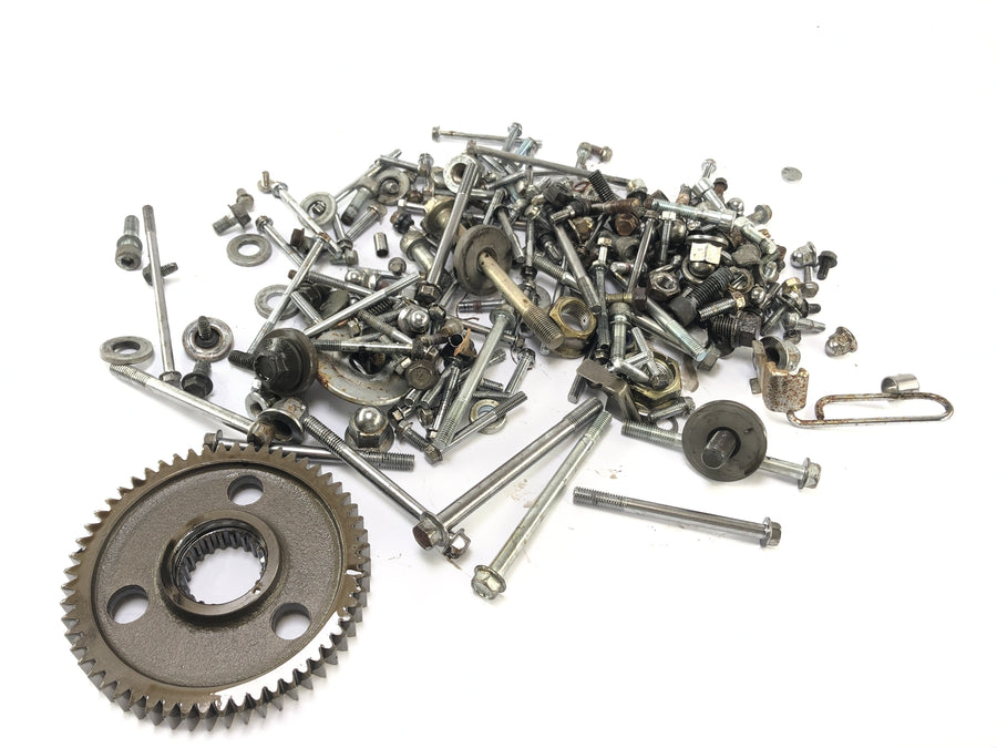 Kawasaki VN-15 VNT50A [1989] - Screws and remaining parts bundle