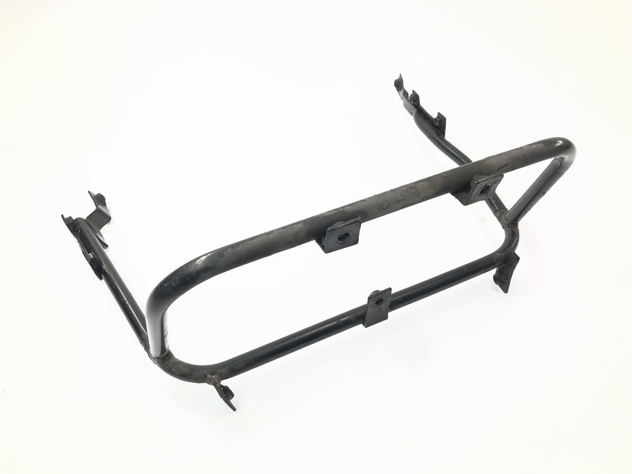 Triumph Daytona 900 T300 [1996] - Oil cooler bracket