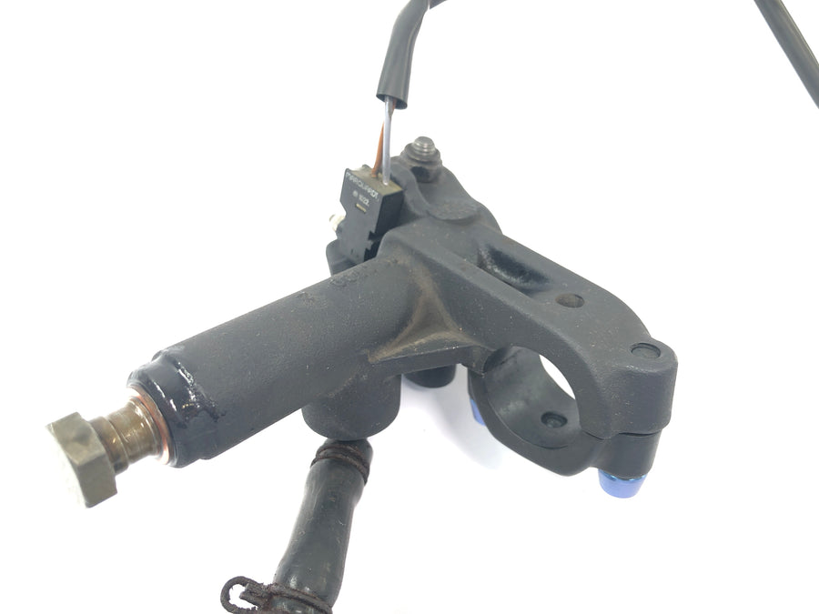 Aprilia RSV 1000 RP Mille [2001] - Clutch pump
