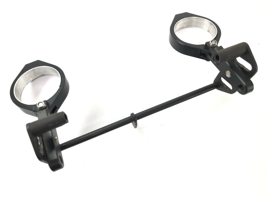 Benelli TNT 1130 [2009] - Headlight bracket lamp holder attachment at the front