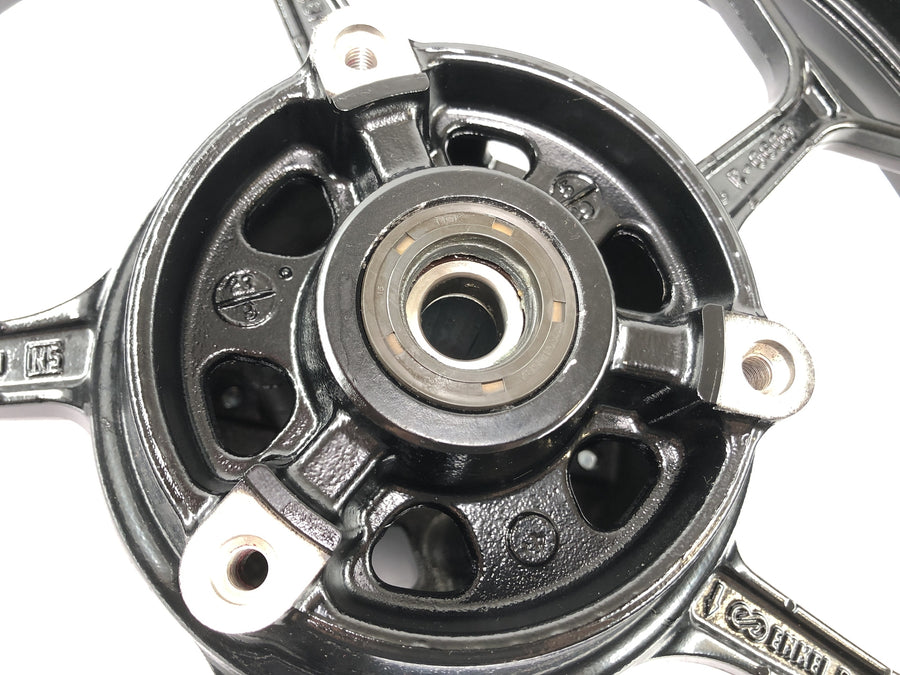 Kawasaki Ninja 125 BX125B [2024] - rear wheel tire rim aluminum rims behind