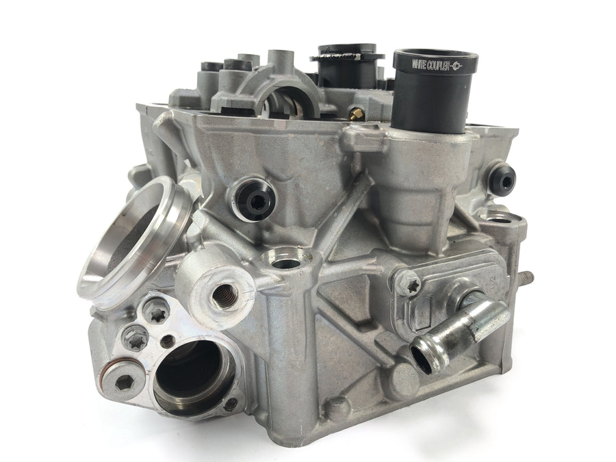 KTM 1050 Adventure [2017] - cylinder head at the rear