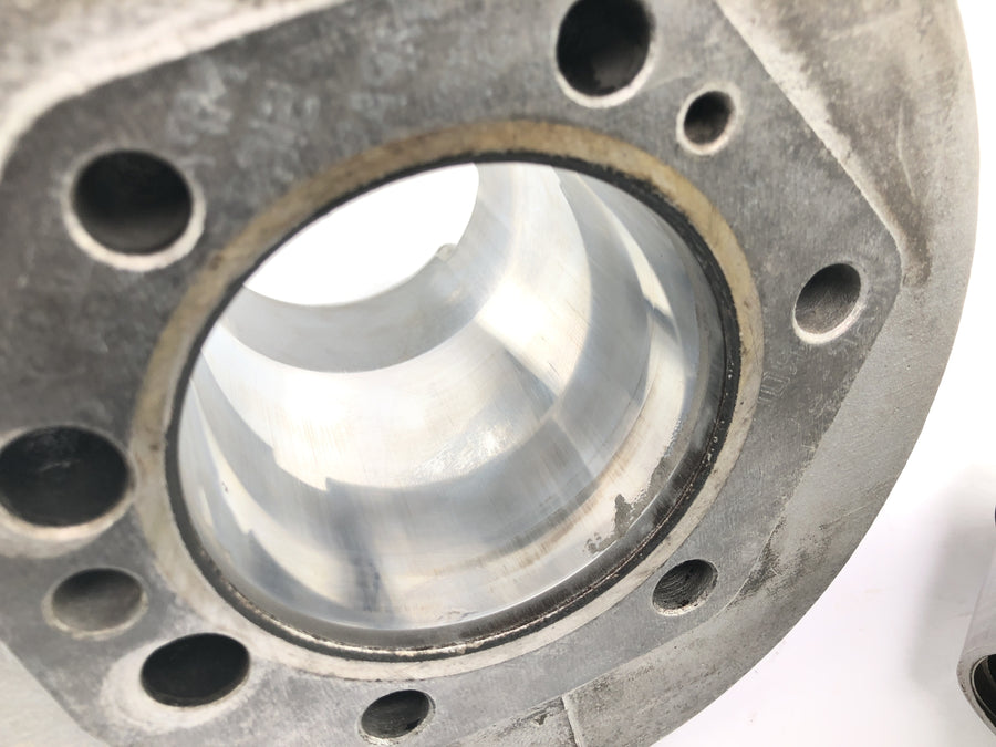 Moto Guzzi V7 Special [1971] - Cylinder with piston right piston kit cylinder liner cylinder unit