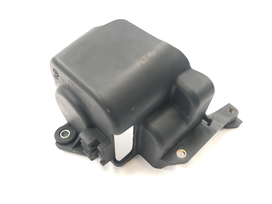 Ducati Multistrada 1200 S Touring [2009] - Cover mount for exhaust control motor