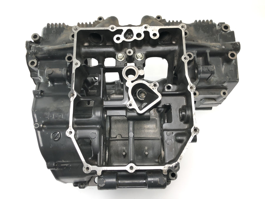 Suzuki GSX R 1100 GU74C [1987] - engine housing crankcase engine block empty housing