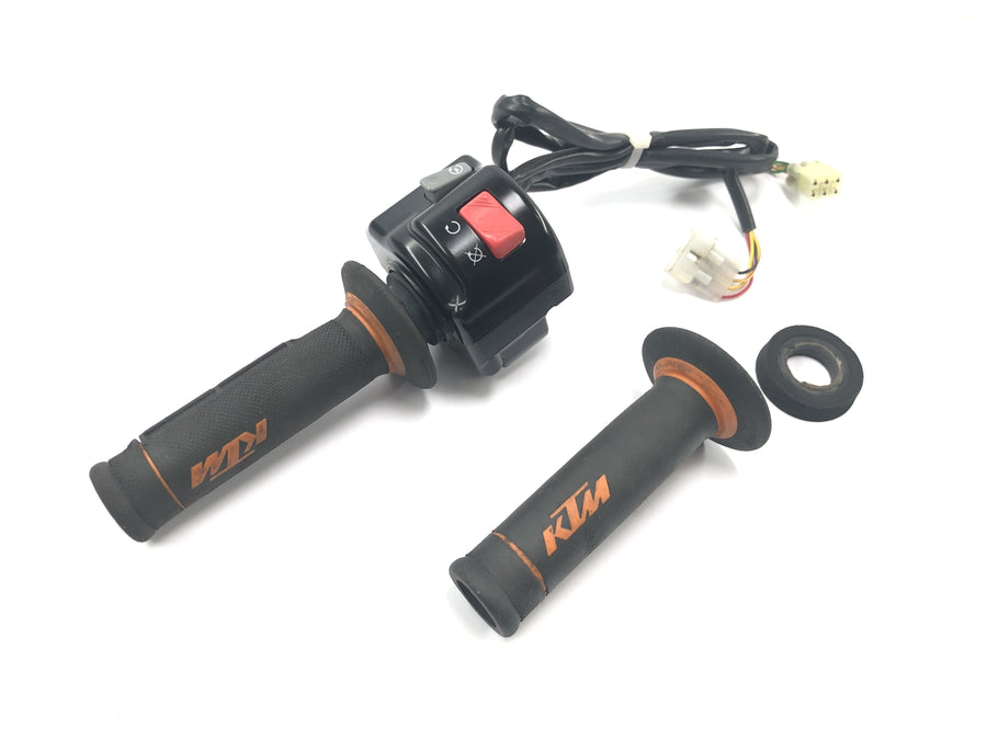 KTM Duke 690 A3 [2012] - Handlebar switch right throttle grip fitting switch unit