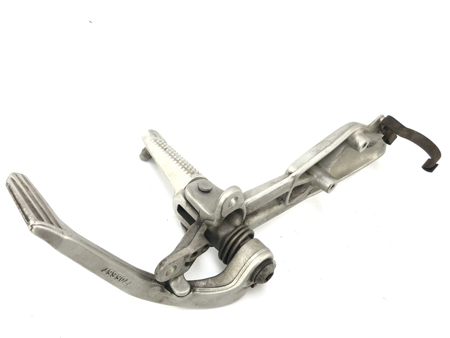 BMW K 1300 R K12S [2014] - Rider footrest right with brake pedal
