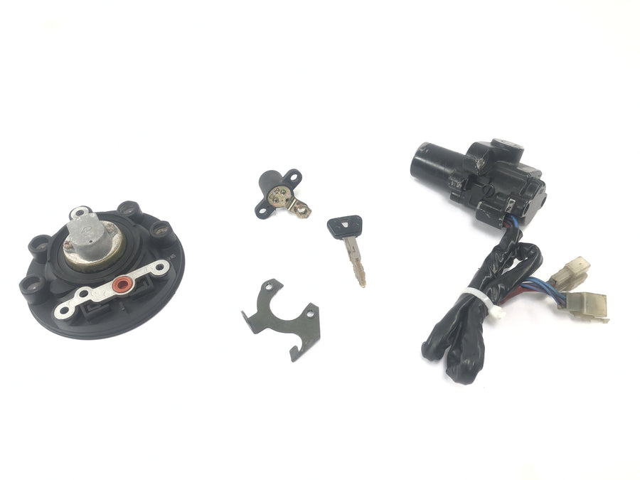Yamaha YZF R1 RN01 [1998] - locksmith ignition lock