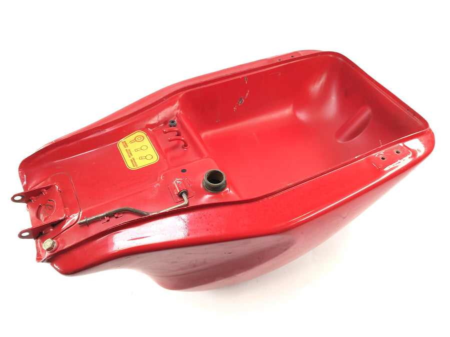Ducati 900 SS [1991] - Fuel tank damaged and needs to be welded
