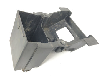 Kawasaki GPZ 1000 RX [1987] - Battery compartment