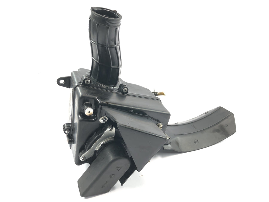 SWM SM 125 R [2018] - Air filter box Air filter housing Airbox intake box