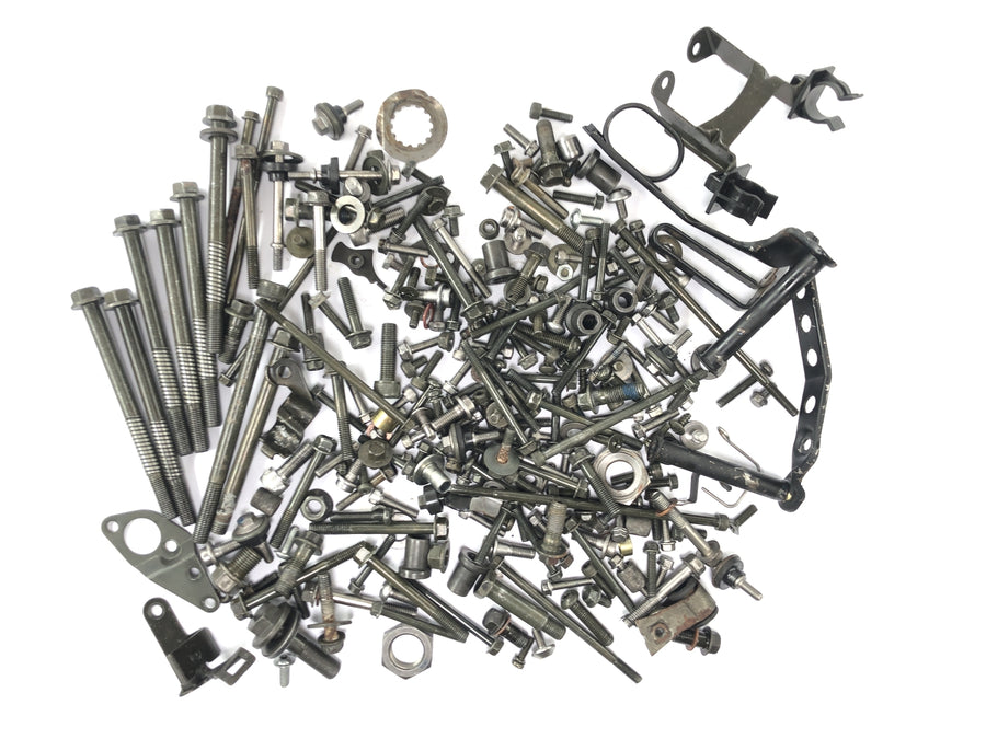 Yamaha TRX 850 4UN [1996] - leftover parts and screws mixed lot