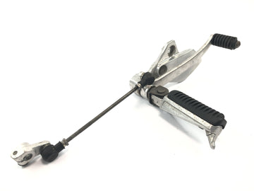 Yamaha XJR 1200 4PU [1996] - Driver's footrest on the left with shift pedal and linkage