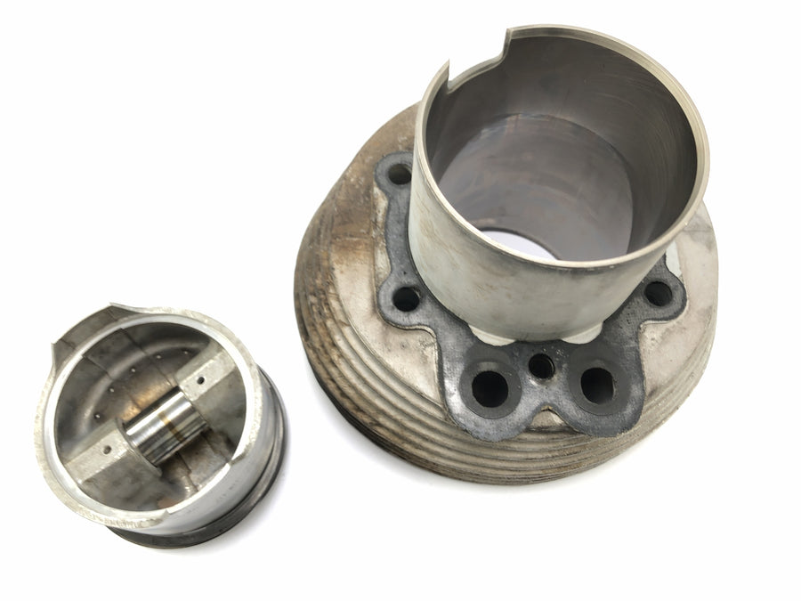 Moto Guzzi V 1000 VG [1980] - Cylinder with piston right
